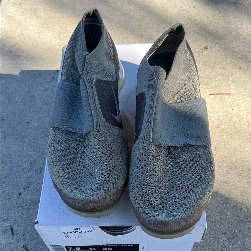 Nike Vapormax Moc. Super clean! Women’s size 7.5.